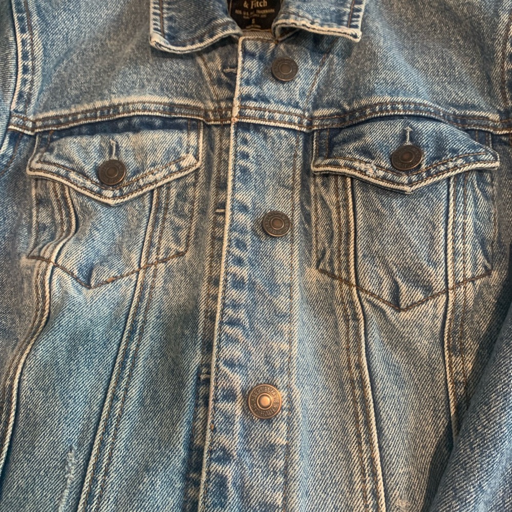 A&F Jean Jacket - Picture 7 of 9